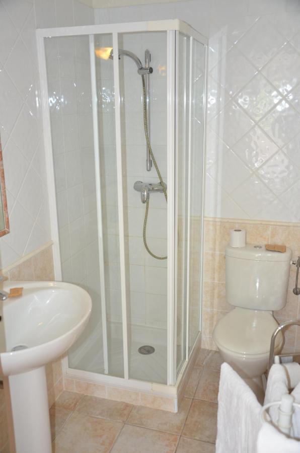 Les Rives Du Loup Hotel Tourrettes-sur-Loup Room photo